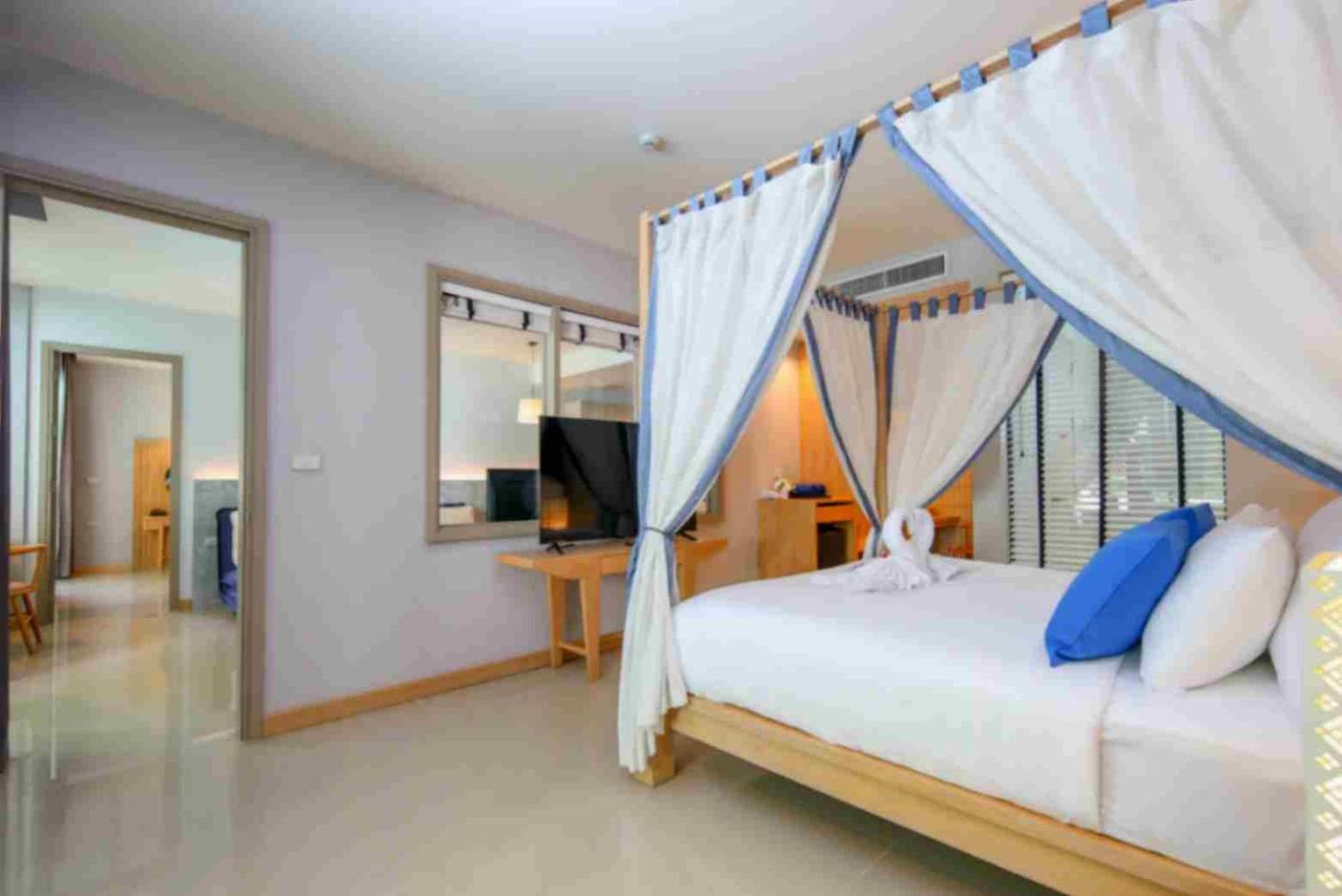 Craft Resort & Villas, Phuket Town מראה חיצוני תמונה A bedroom at the hotel