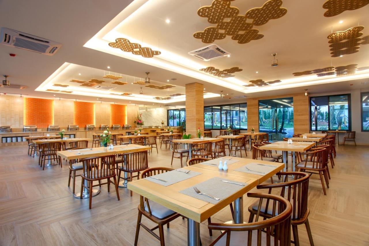 Craft Resort & Villas, Phuket Town מראה חיצוני תמונה The restaurant at the hotel